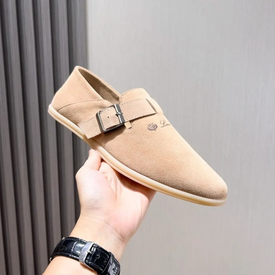 Factory price 420💰[loro piana] 2025 new moccasins, popular casual sneakers for street men. The shoes are made of first-layer suede leather uppers with rubber soles. They are classic. The complex craftsmanship and meticulous structure make the shoes light and soft, allowing you to walk comfortably and freely. Perfect for summer wear. Yardage: 38-45.